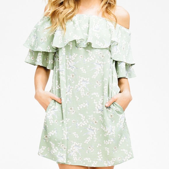 Dresses & Skirts - NEW floral print off the shoulder mini dress